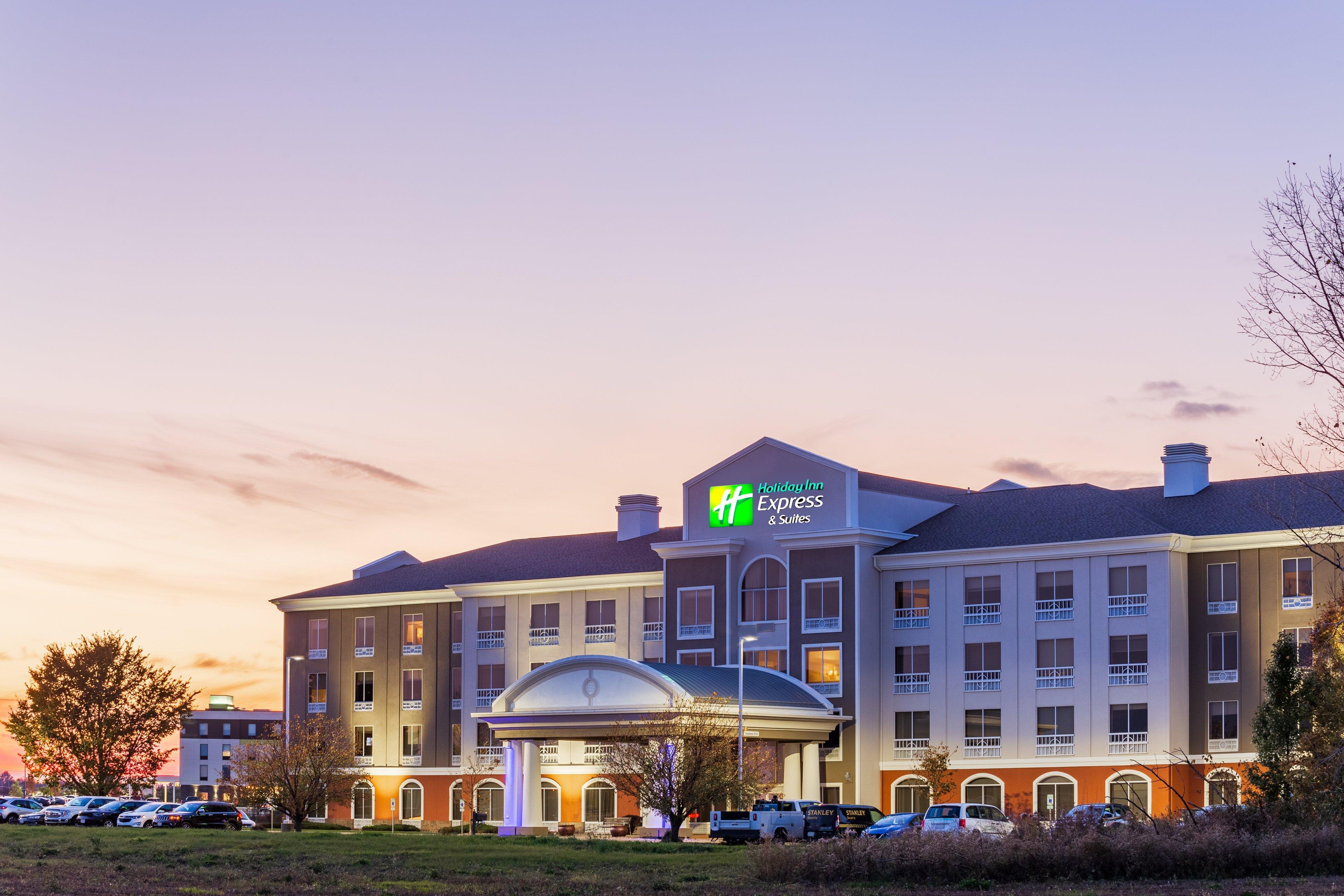 Holiday Inn Express Rockford-Loves Park By Ihg Exterior photo